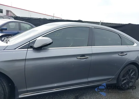 2018 Hyundai Sonata Sport 2.0T z USA, uszkodzony, nr VIN 5NPE34AB7JH689589